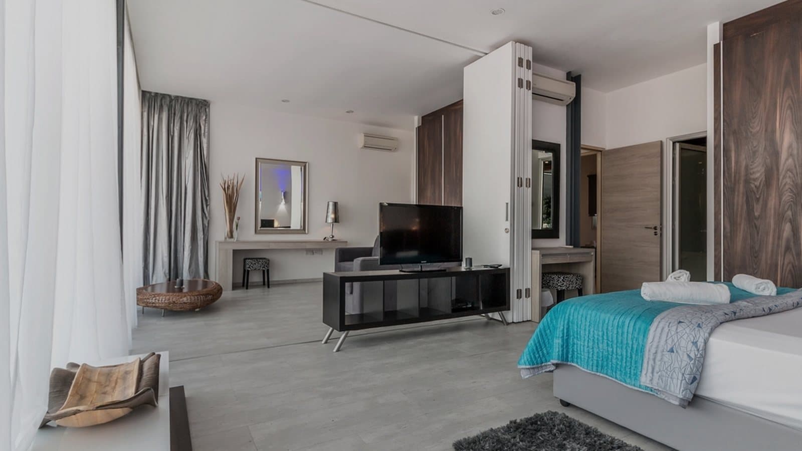 An operating system for a boutique lodge
